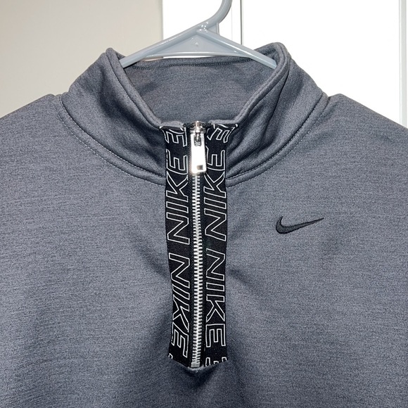 Nike thermoset, half zip sweater - Picture 2 of 4